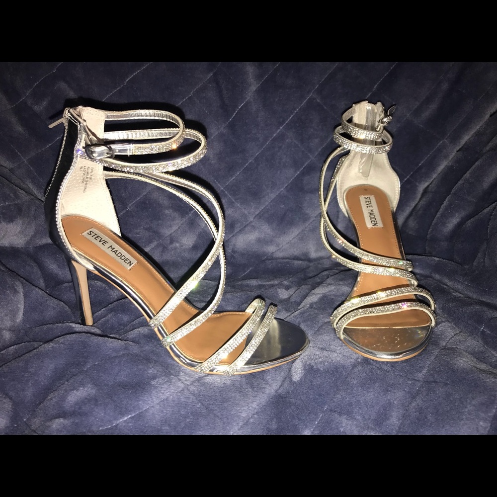 ONLY WORN ONCE !